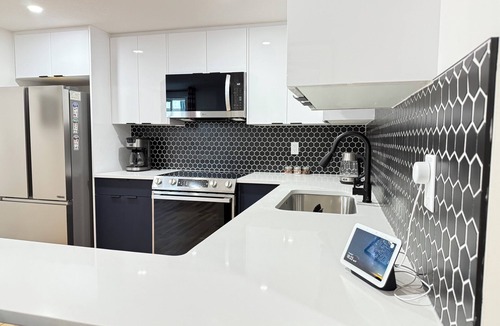 Southeast Calgary House | Rustic Rocky Retreat