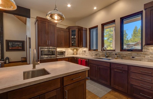 Truckee House | Sage Hen at Grays Crossing - Gorgeous 4BR 4BA Home w/Private Hot Tub