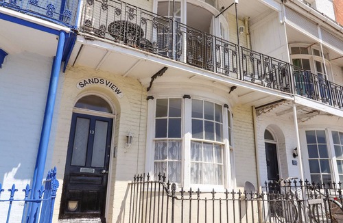 Ramsgate Cottage | SANDSVIEW, pet friendly, country holiday cottage in Ramsgate