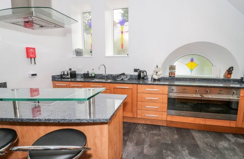 Penrhyn Bay Cottage | Saron Chapel