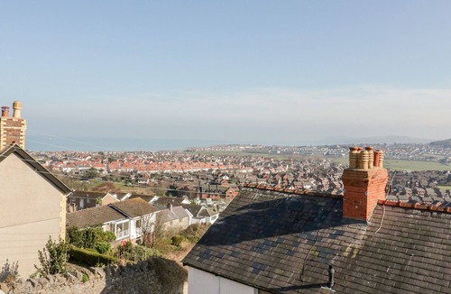 Penrhyn Bay Cottage | Saron Chapel