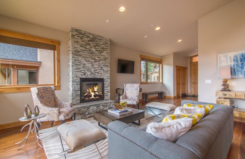 Ponderosa Palisades House | Schaffers Mill Getaway.