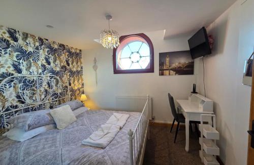 Ramsgate House | Sea-side Stay!