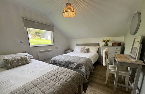Kilkhampton Cabin | Self Catering Holiday Lodge in Bude, Cornwall with amazing uninterrupted views