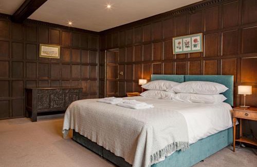 Severn Stoke House | Severn End - 15th Century Manor House!