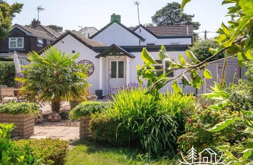 Dibden Purlieu Apartment | Sheep Room 11 -Peaceful Double - New Forest