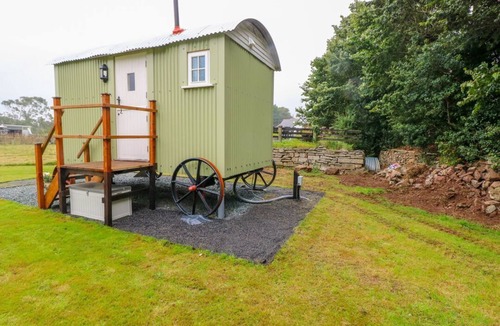 Milford Haven House | Shepherds Hut - The Hurdle, Rosemarket