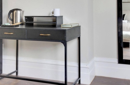 Cambridge Hotel | Single Room Accommodation | Mill Road, Cambridge | Walk to Station & City Centre