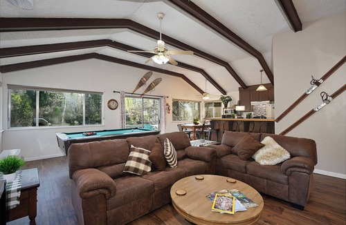 Castella House | Ski’s Cabin – Your Perfect Riverside Escape