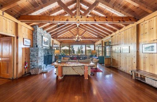Brockway House | Sky Rocks - Private Beach, Buoy & Pier, HOA Swimming Pool & Tennis