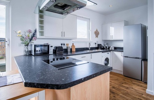 Llanelli Apartment | Skyline Duplex Penthouse - 3 Bedroom - Llanelli