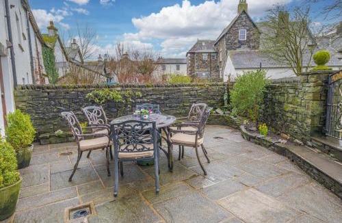 Hawkshead House | Smithy Cottage