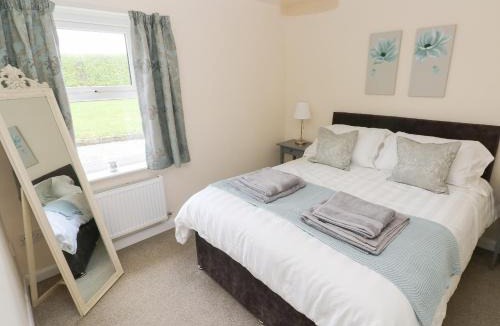 Lydstep House | Smugglers