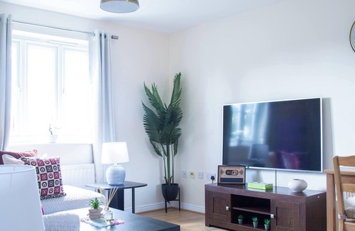 Solihull Apartment | Spacious 2-Bed Home Near NEC, Airport & Resorts World
