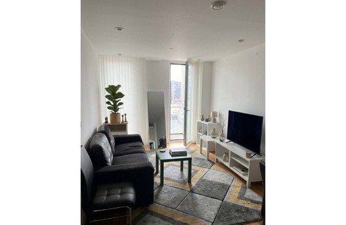 Castle Quarter Apartment | Spacious 2 Bedroom Apartment in the Heart of the City