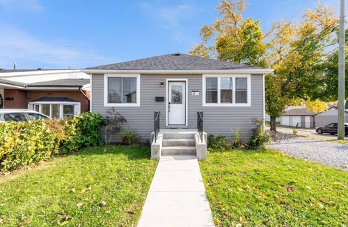 Thorold House | Spacious 3BDs - Close to Wineries, Brock & Falls!