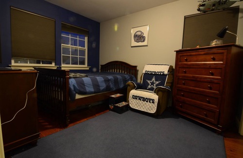 Franklin Square Villa | Spacious and Peaceful 4 Bedroom Home with Mater bath and full basement