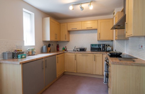 Olton Apartment | Spacious Apartment, Near to NEC and City Centre.