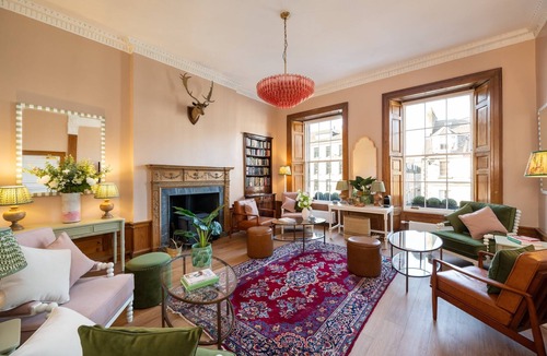 New Town House | Spacious Bedroom on Frederick St - Room 5 (2nd floor)