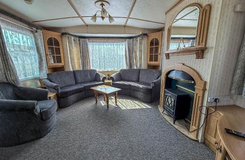 Hunstanton House | Spacious Caravan For Hire In Hunstanton At Manor Park Holiday Park Ref 23047B