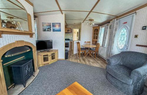 Hunstanton House | Spacious Caravan For Hire In Hunstanton At Manor Park Holiday Park Ref 23047B