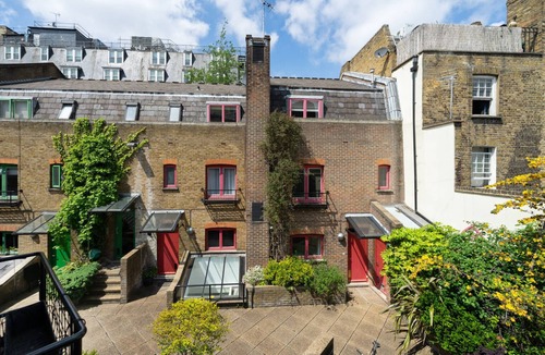 Covent Garden Apartment | Spacious Central Covent Garden 2BR, nr. Leicester Sq Stn, by Blueground