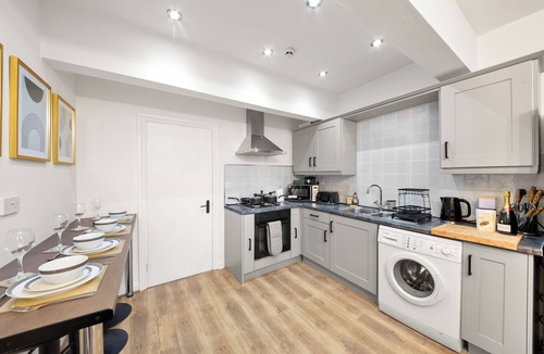 Birmingham City Centre Apartment | Spacious City Apartment in Birmingham