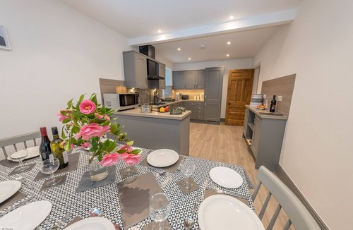 Criccieth Cottage | Spacious Five Bedroom Detached Property Near Criccieth | Penarllygad
