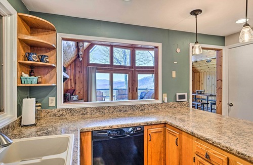 Franklin Cabin | Spacious Franklin Cabin w/Mountain Views!