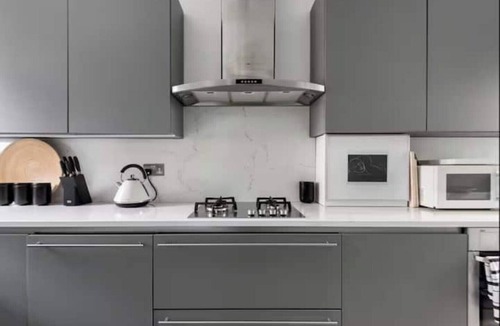 Leamington Spa Apartment | Spacious and Stylish Designer-Inspired Apartment