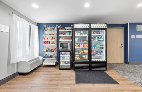 Harrisonburg Hotel | Spark by Hilton Harrisonburg University Area