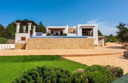 Cala de Bou Villa | Special offer: Villa Almond with sea views