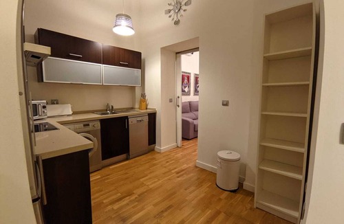 Encarnacion-Regina Apartment | Spinola Home · Spacious and renovated in the centre