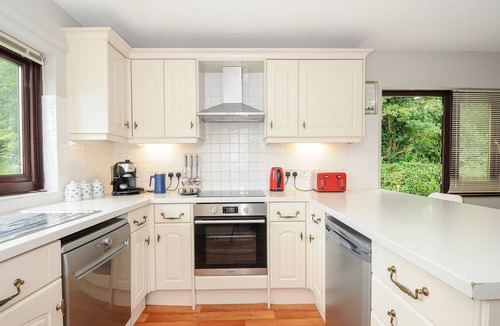Bude Cottage | SPRING LODGE, pet friendly, country holiday cottage in Kilkhampton