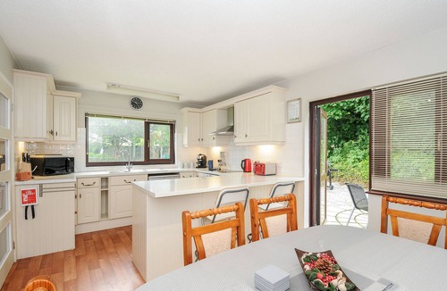 Bude Cottage | SPRING LODGE, pet friendly, country holiday cottage in Kilkhampton