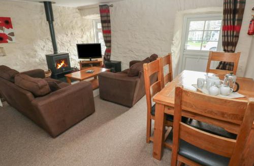 Llys Y Fran House | Stable Cottage