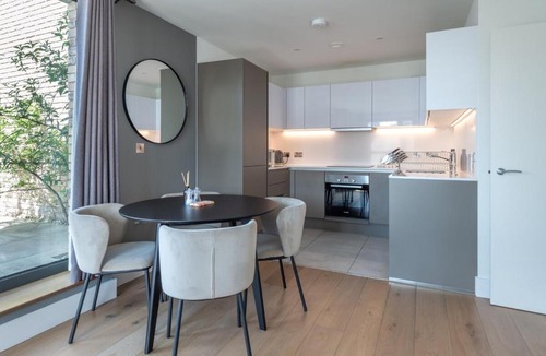 Wembley Park Apartment | Stadium View Flat with Terrace, Gym & Co-Working