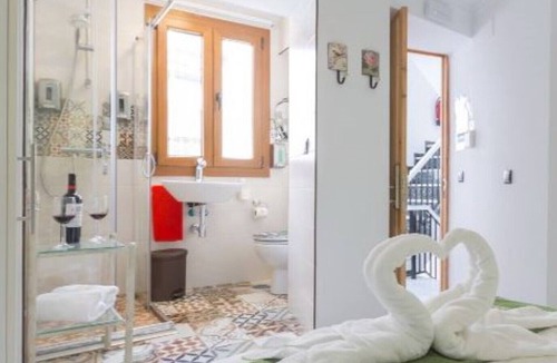 Competa Hotel | Standard double room with bathroom, air conditioning, free Wifi, Smart TV