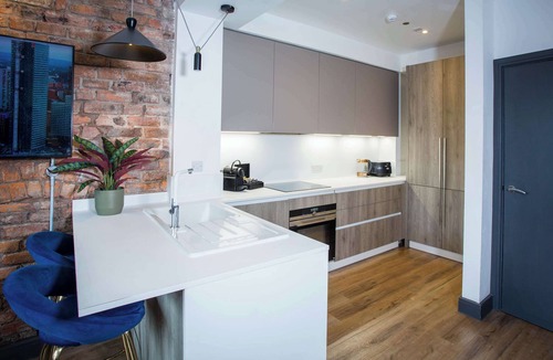 Northern Quarter Apartment | Stay Awhile - Luxury 2BR Duplex Northern Quarter