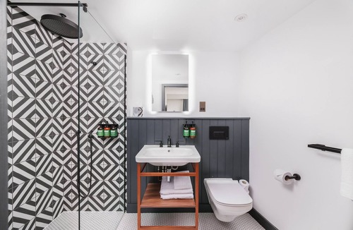 Brighton City Centre Hotel | Staybridge Suites Brighton by IHG