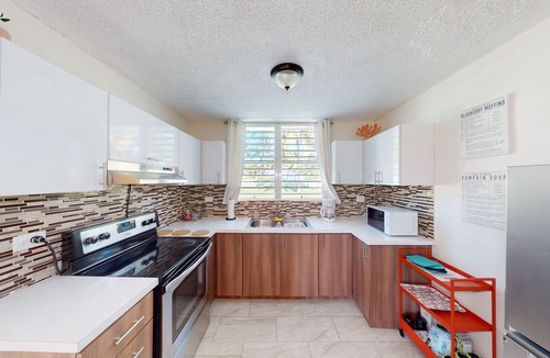 3ra Seccion House | Steps to the Beach · 3BR House · Sleeps 6