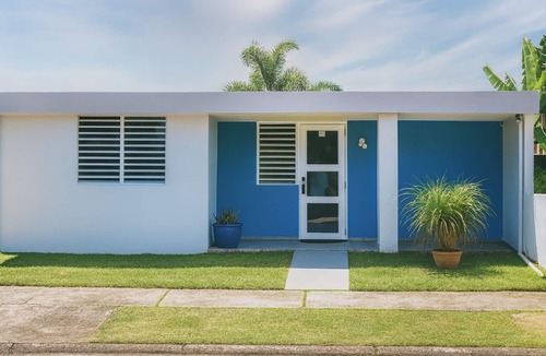 3ra Seccion House | Steps to the Beach · 3BR House · Sleeps 6