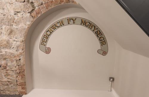 Dyserth Apartment | Strength Rooms