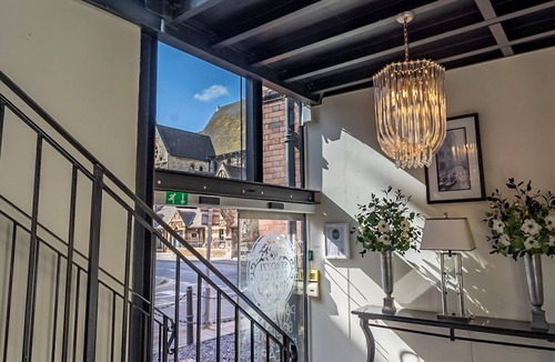 Cheltenham Apartment | Strozzi Palace Suites by Mansley