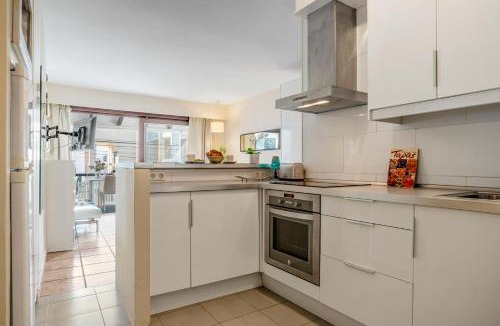Puerto Banus Apartment | Studio del Mar Marbella - Walk to the beach