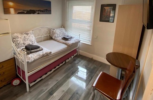 Bournemouth City Centre Apartment | Studio Flat from Bournemouth Beach