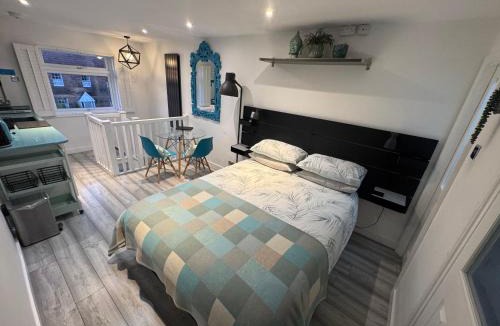 Westbury on Trym Apartment | Studio Tavros