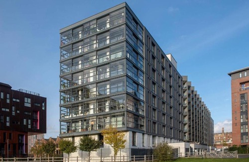 New Islington Apartment | Stunning 3BD canal-side Apartment in City Centre