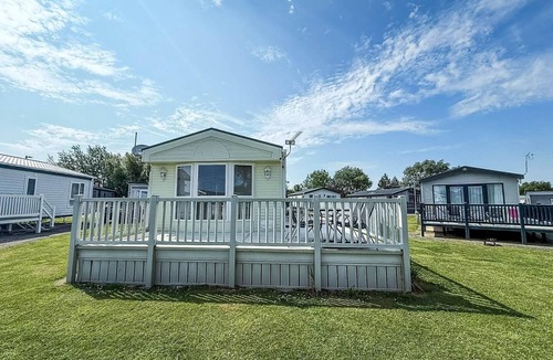 Hunstanton House | Stunning 6 berth caravan at Manor Park in Hunstanton Norfolk ref 23194K