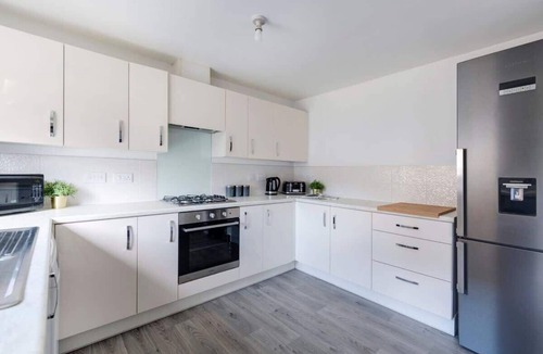 Nottingham House | Stunning Home In Prime Location with Free Parking